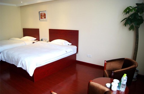 Zhapu Hotel | GreenTree Inn Zhejiang Jiaxing Zhapu Jiulong Mountain Express Hotel