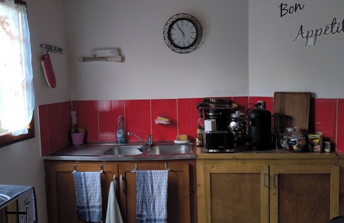 Saint-Hernin Cottage | Greenway cottage no. 7 at the foot of the hiking trail