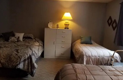 Green Lake Condo | Greenway Log Cottage - Duplex 2 Upper unit