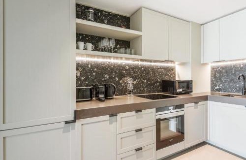 Peninsula Apartment | Greenwich O2