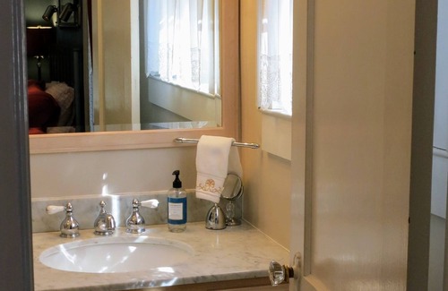Virginia Highland Bed & Breakfast | Greenwood Bed and Breakfast