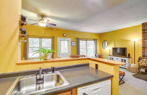 Greenwood Condo | Greenwood Condo < Half-Mi From Mt Abram Bike Park