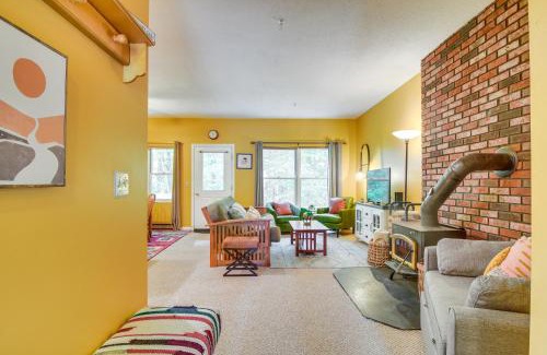 Greenwood Apartment | Greenwood Condo Less Than Half-Mi From Mt Abram Bike Park