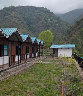 Kurseong Cabin | Greenwood Homestays, Rohini