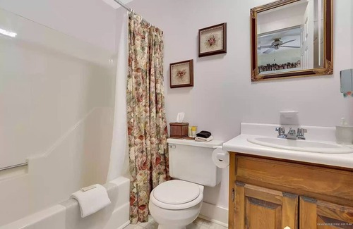 Harrison Bed & Breakfast | Greenwood Manor Inn