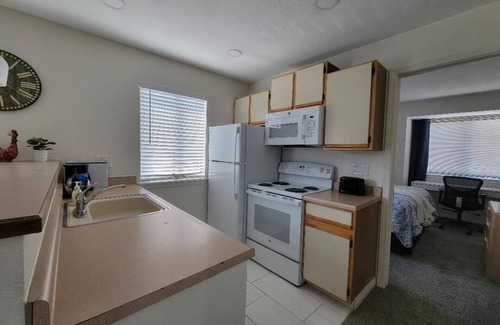 Englewood Condo | Greenwood Village Condo - Your Home Away from Home!
