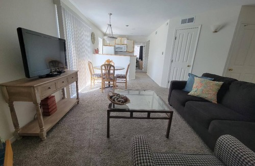 Englewood Condo | Greenwood Village Condo - Your Home Away from Home!