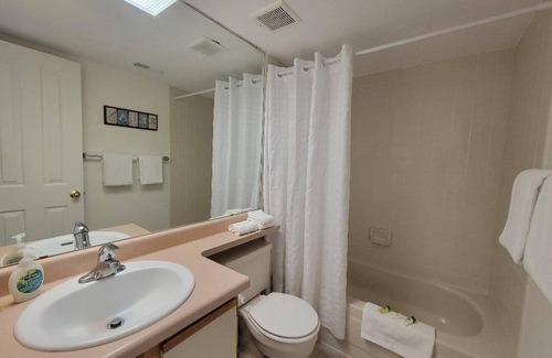 Englewood Condo | Greenwood Village Condo - Your Home Away from Home!