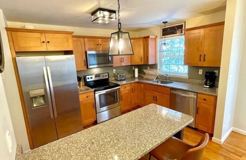 Monroe House | Greenwoods of Warwick