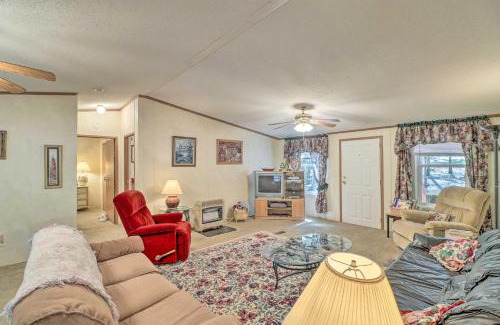 Greers Ferry House | Greers Ferry Getaway with Deck and Lake Access!