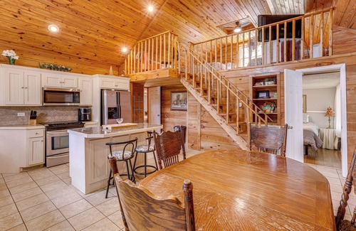 Higden House | Greers Ferry Home w/Fire Pit Near Shiloh Marina!