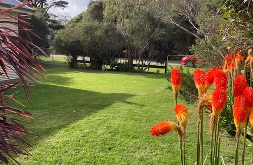Walkerville House | Grevillia79 - Stunning holiday retreat
