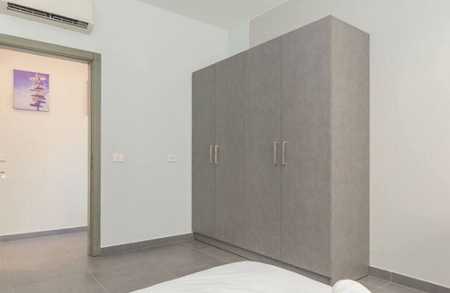 Duhur ash Shuwayr Apartment | Grey 205: Modern 2-Bedroom Apartment in Awkar