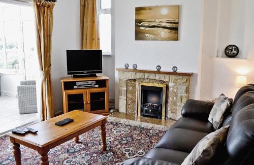 Pentraeth House | Grey Cottage
