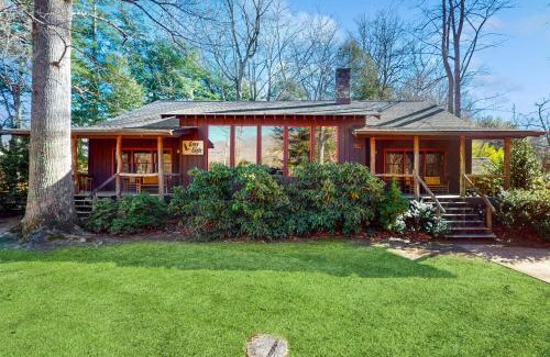 Black Mountain Apartment | Grey Eagle