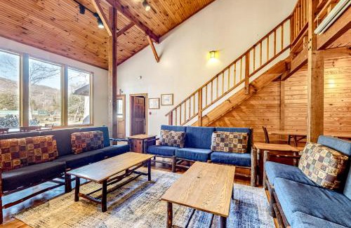 Black Mountain Apartment | Grey Eagle