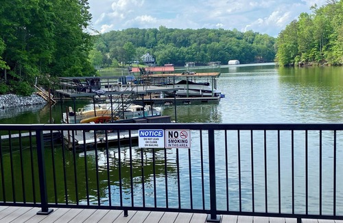 Dawsonville House | Grey Goose on Lake Lanier with Deep Water Dock