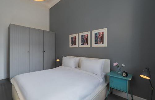 Al-'Atarin Apartment | grey l studio apartments Corniche Alexandria Little Venice