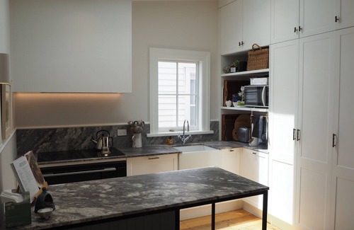 Grey Lynn Villa | Grey Lynn Villa with Sky Tower View