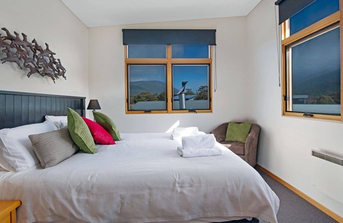 Lake Crackenback Ski Chalet | Grey Mare Chalet - Exceptional Crackenback Getaway