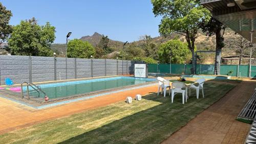 Kadadhe Villa | Grey Villa Lonavala