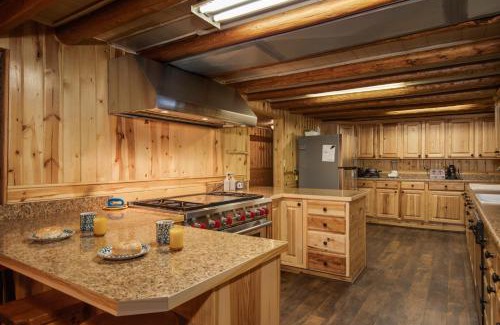 Island Park House | Grey Wolf Retreat