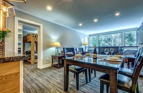 Upper Village House | Greystone Lodge 207 Ski-in Out