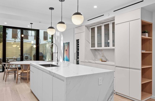 Manhattan Valley Apartment | Greystone TH by Rove | 4-Floor TH w/Private Garden