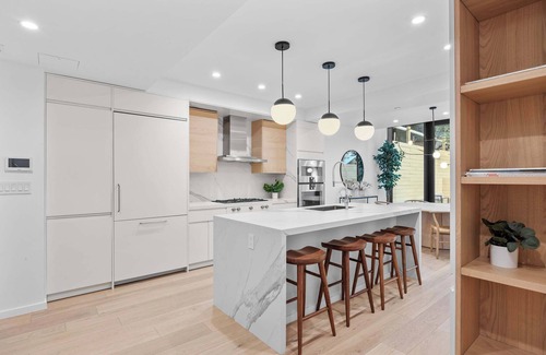 Manhattan Valley Apartment | Greystone TH by Rove | 4-Floor TH w/Private Garden
