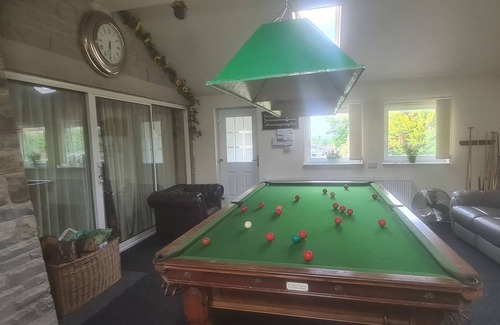 Hurdlow Other | greystones nawab sleeps 10 snooker room/lounge