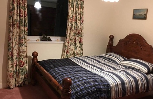 Hurdlow House | Greystones nawab twin bedrooms in Peak Park buxton