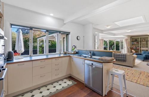 Greytown House | Greytown Park Villa - Wairarapa Holiday Home