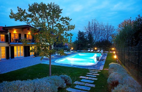 Cadenabbia Apartment | Griante residence apartment no 8 with pool and spa by Italian Apartments