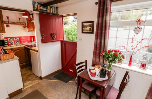 Whitby House | Griers Cabin