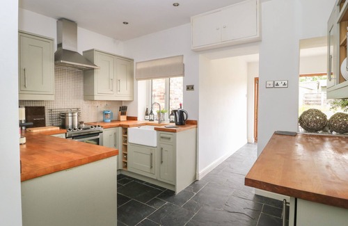 Harome House | GRIFF LODGE, family friendly, with open fire in Harome