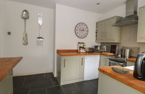 Harome House | GRIFF LODGE, family friendly, with open fire in Harome