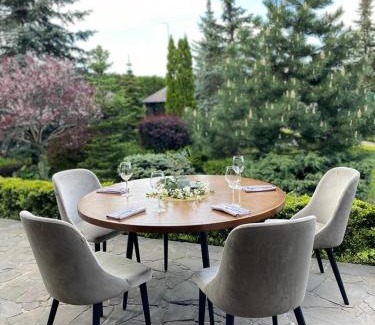 Hvozdiv Hotel | Grigliata Motel and Pool