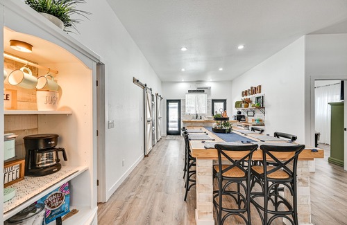 Munds Park House | Grill & Patio: Charming Cabin in Munds Park