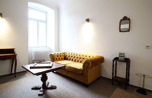 Rottenbauer House | Grimm's Schlossapartments - Frau Holle