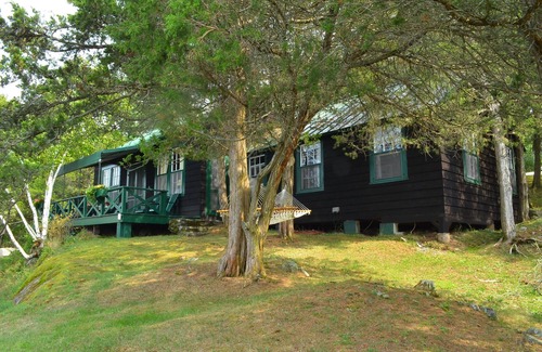 Grenell House | Grindstone Island Waterfront Lodge, Cabin&Boathouse on 650 Acre Private Preserve