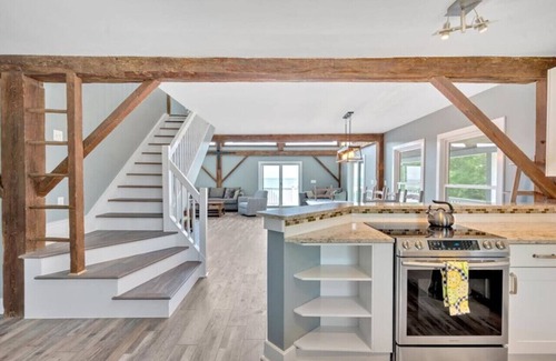 Port Austin House | Grindstone Lighthouse on Lake Huron Private Beach