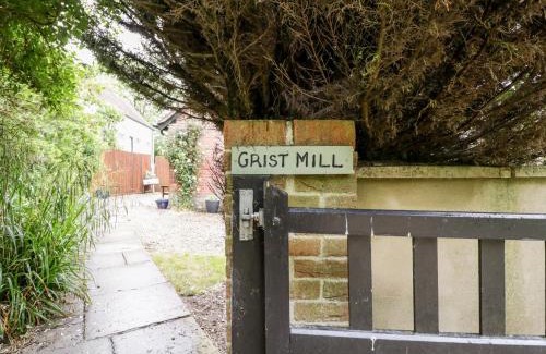 Bedchester House | Grist Mill Cottage