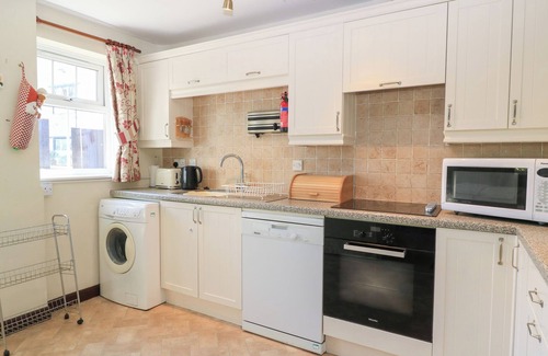 Bedchester Cottage | GRIST MILL COTTAGE, pet friendly, with open fire in Fontmell Magna