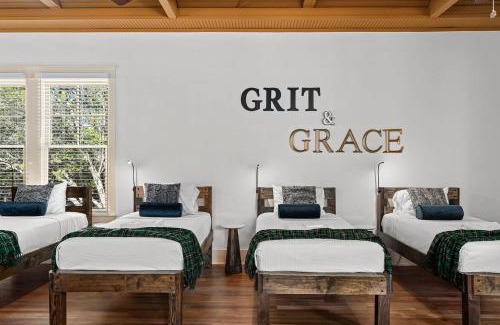 Austin House | Grit&Grace Ranch - Private Resort Style Pool & Spa