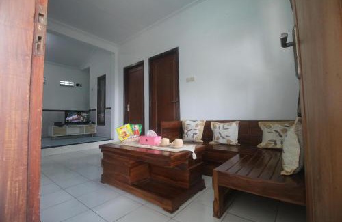 Pacet House | Griya Indah Homestay