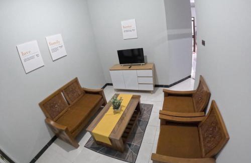 Sinduharjo House | Griya Rajawali Homestay Jogja