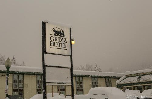 Revelstoke Hotel | Grizz Hotel