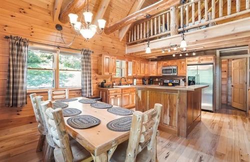 Logan Cabin | Grizzly Ridge | Pool | Hot Tub