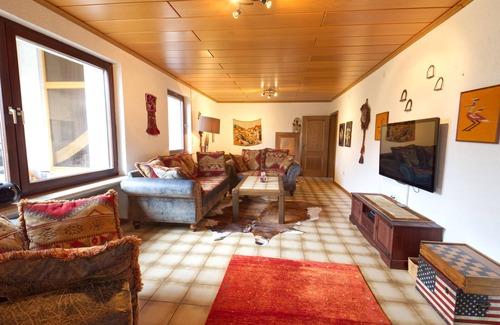 Gackenbach Apartment | Große Ferienwohnung im Westernstil auf Pferdehof! Mit Reitmöglichkeit!
