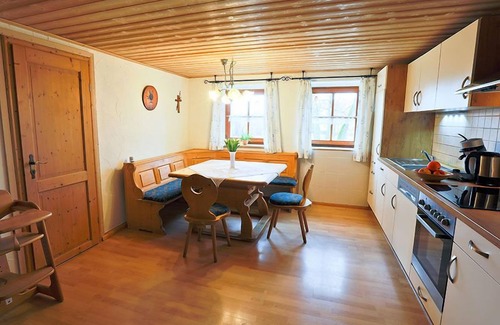 Hottingen Apartment | Große FeWo (100qm) perfekt geeignet für Familien